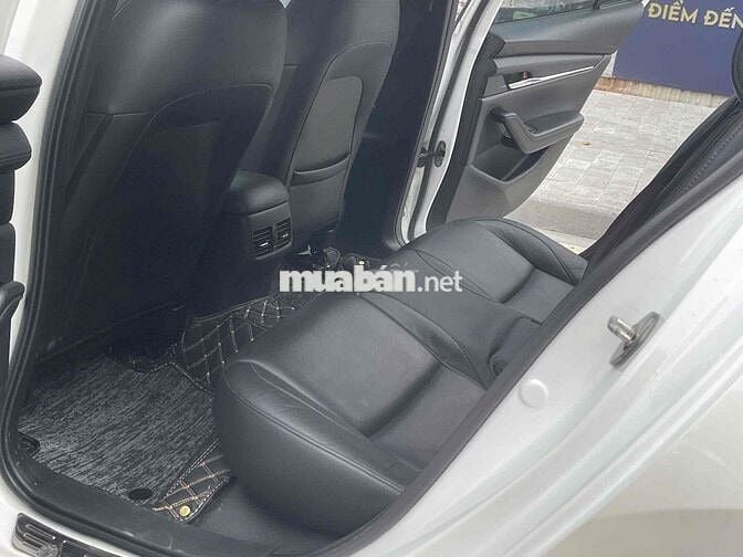Mazda 3 2023 Luxury