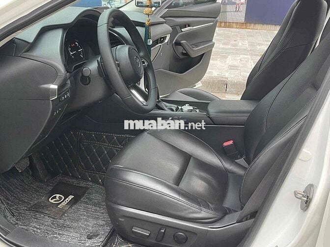 Mazda 3 2023 Luxury
