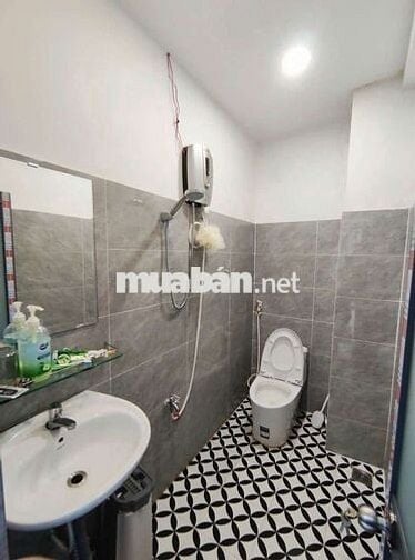 Cho thê studio ban công full nội thất ngay trung tâm quận 3