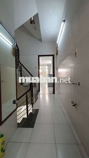 5PN, 4WC. Hẻm xe hơi Lãnh Binh Thăng - Tuệ Tĩnh, Q11. DT: 4.5x14m