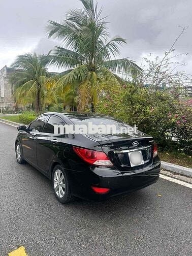 Hyundai Accent 2012 1.4 AT - 100000 km