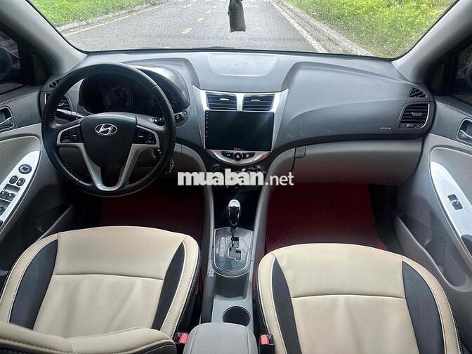 Hyundai Accent 2012 1.4 AT - 100000 km