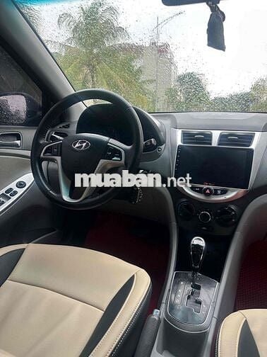 Hyundai Accent 2012 1.4 AT - 100000 km