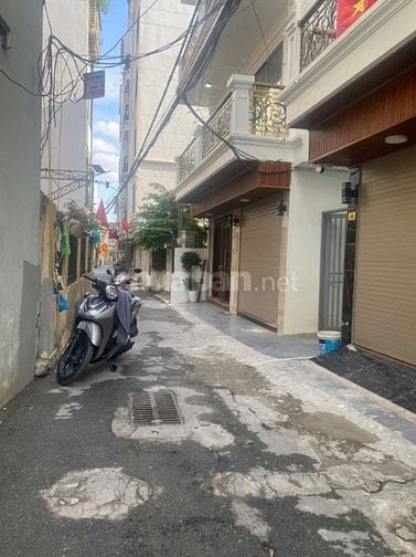  An Dương Vương – Tây Hồ - Ô Tô – 117 M – 4 T – MT 5.5 M – Giá 22.8 Tỷ