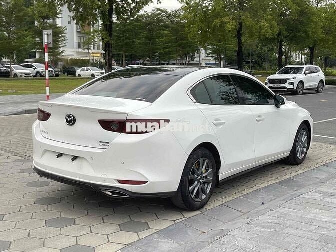 Mazda 3 2023 Luxury