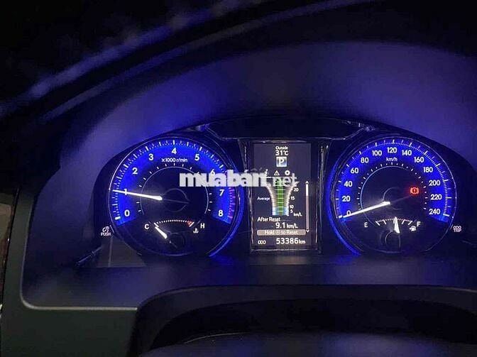 Toyota Camry 2018 2.5Q - 54000 km