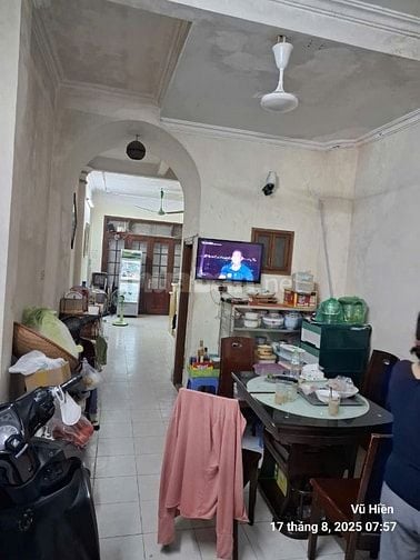 BÁN NHÀ 4 tầng mặt phố Long Biên 2, Bồ Đề, 64,5m2, nở hậu 