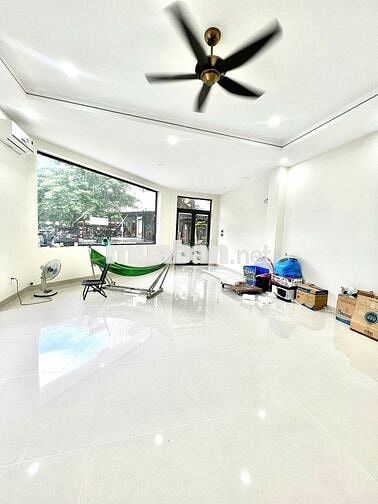 CHO THUÊ MẶT BẰNG MỚI XÂY LÔ GÓC GẦN CHUNG CƯ KHU HÀ QUANG 1