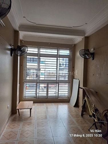 BÁN NHÀ 4 tầng mặt phố Long Biên 2, Bồ Đề, 64,5m2, nở hậu 