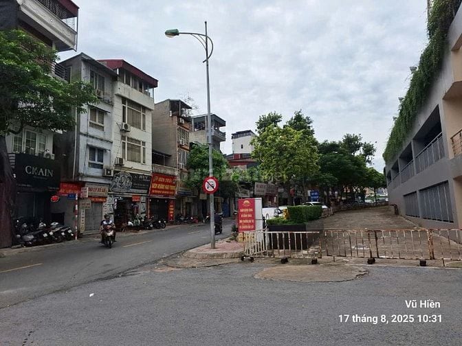 BÁN NHÀ 4 tầng mặt phố Long Biên 2, Bồ Đề, 64,5m2, nở hậu 