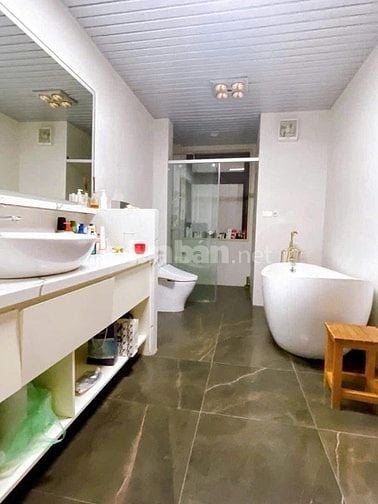 Bán Biệt Thự BT3, khu đô thị Bắc Linh Đàm 230m2, 5T, MT 28m, giá 62 tỷ