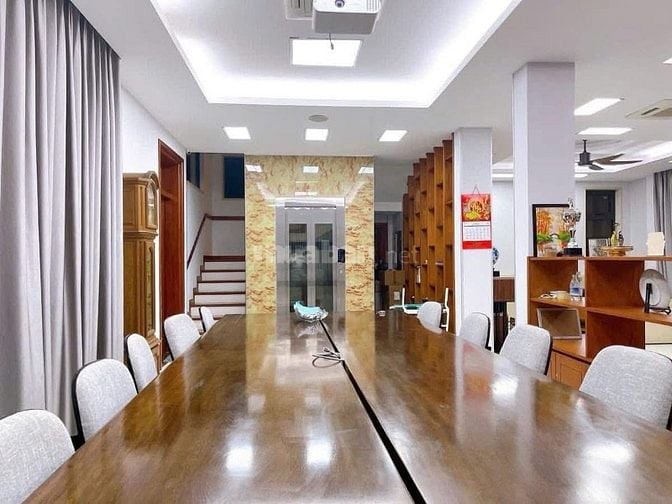 Bán Biệt Thự BT3, khu đô thị Bắc Linh Đàm 230m2, 5T, MT 28m, giá 62 tỷ