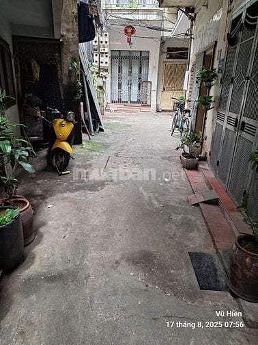 BÁN NHÀ 4 tầng mặt phố Long Biên 2, Bồ Đề, 64,5m2, nở hậu 