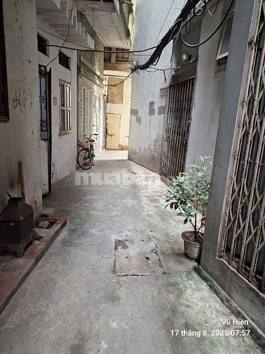 BÁN NHÀ 4 tầng mặt phố Long Biên 2, Bồ Đề, 64,5m2, nở hậu 