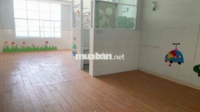 CHO THUÊ NHÀ KINH DOANH TỰ DO MẶT TIỀN PHONG CHÂU CÓ HẦM ĐỂ XE