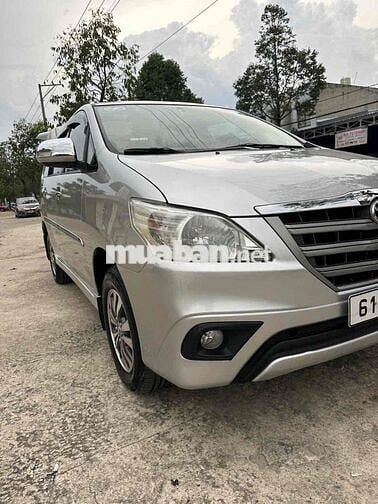 Toyota Innova 2015 2.0E - 128000 km xe gia đình bá