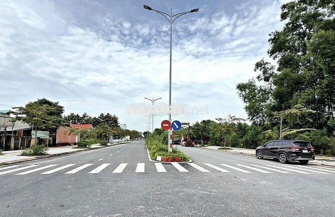 ĐẤT MẶT TIỀN TRƯỜNG CHINH TRUNG TÂM PHỐ PHƯỜNG PHÚ MỸ