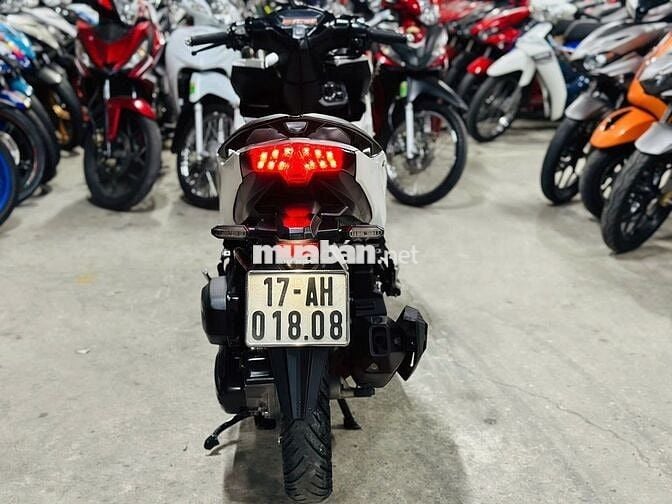 XE MÁYTHANH TÙNG_VARIO 125 TRẮNG NHẬP THÁI MÁY ZIN