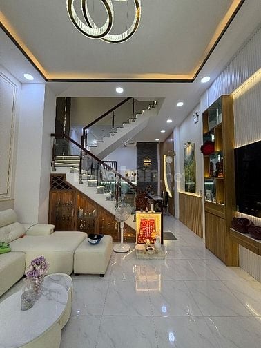 Nhà 5 x 11m 4 lầu nguyễn oanh nối dài Hà Huy Giáp Q12 ngay cầu an lộc 