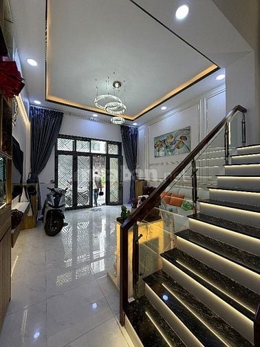 Nhà 5 x 11m 4 lầu nguyễn oanh nối dài Hà Huy Giáp Q12 ngay cầu an lộc 