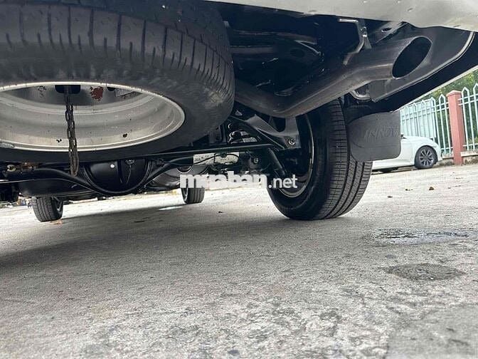 Toyota Innova 2015 2.0E - 128000 km xe gia đình bá