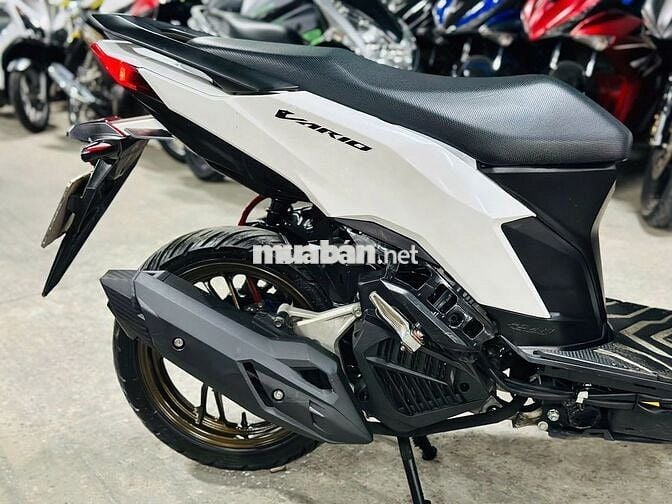 XE MÁYTHANH TÙNG_VARIO 125 TRẮNG NHẬP THÁI MÁY ZIN
