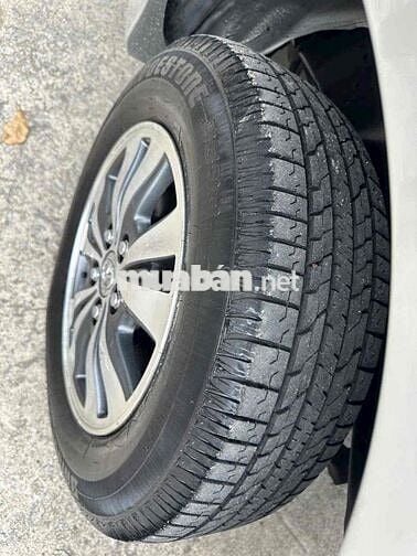 Toyota Innova 2015 2.0E - 128000 km xe gia đình bá