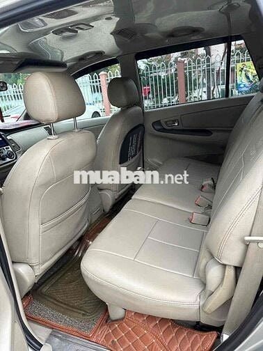 Toyota Innova 2015 2.0E - 128000 km xe gia đình bá