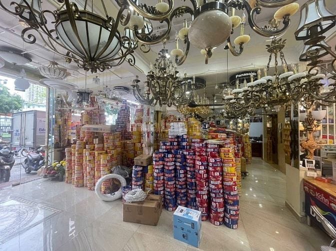 Tuyển 05 nhân viên giao hàng soạn hàng thiết bị điện