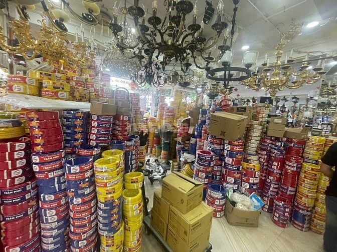 Tuyển 05 nhân viên giao hàng soạn hàng thiết bị điện