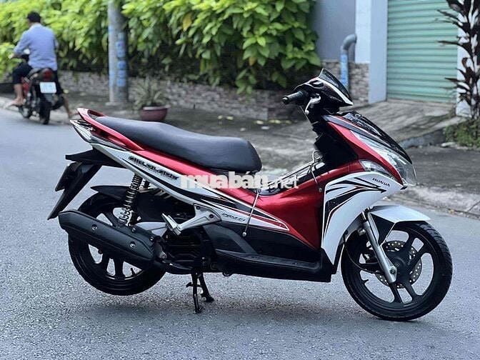 Xe honda Ảiblade 2011 màu trắng đỏ đen siêu ken 95