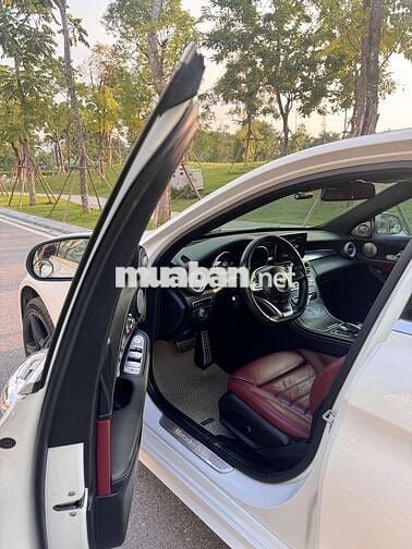 Mercedes Benz C 2015 C300 AMG - 120000 km