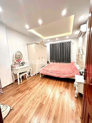 Bán nhà phân lô ngõ 230 Lạc Trung 78m2*8T,oto tránh,MT:5.4m,KD,29.8tỷ.