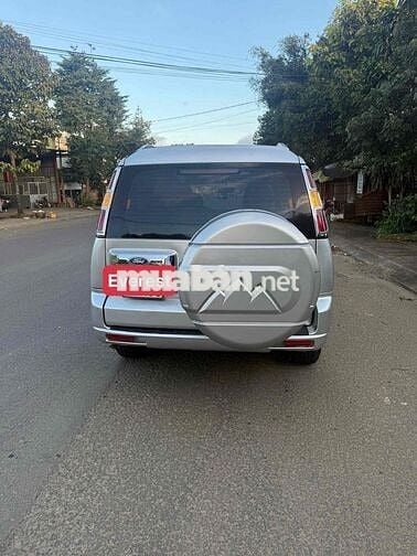 Ford Everest 2013 2.5L 4x2 MT - 100000 km