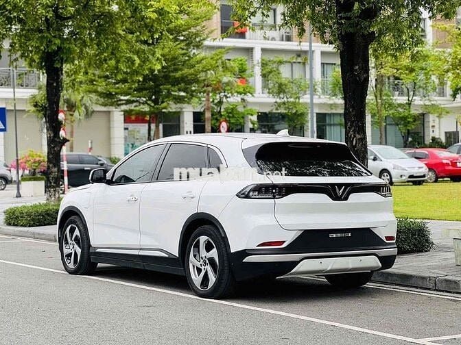 VF8 Eco Pin Catl 2023 áp TX ĐĐ