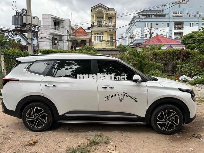 Kia Carens 2023 1.5G Luxury - 45000 km