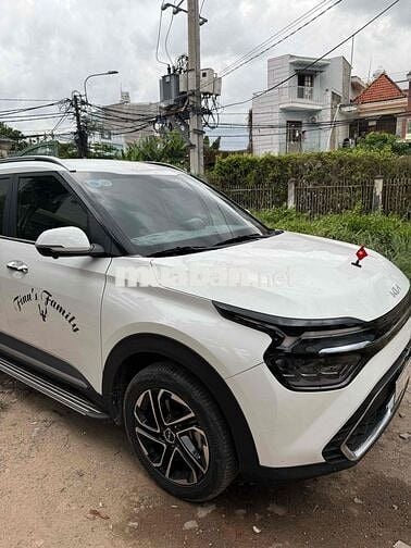 Kia Carens 2023 1.5G Luxury - 45000 km