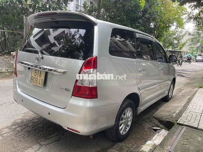 Toyota Innova 2.0G tự động 2013 chạy 88.000 km