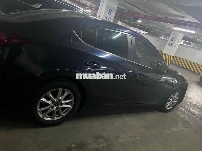 Mazda 3 2018 1.5 AT Sedan - 92000 km