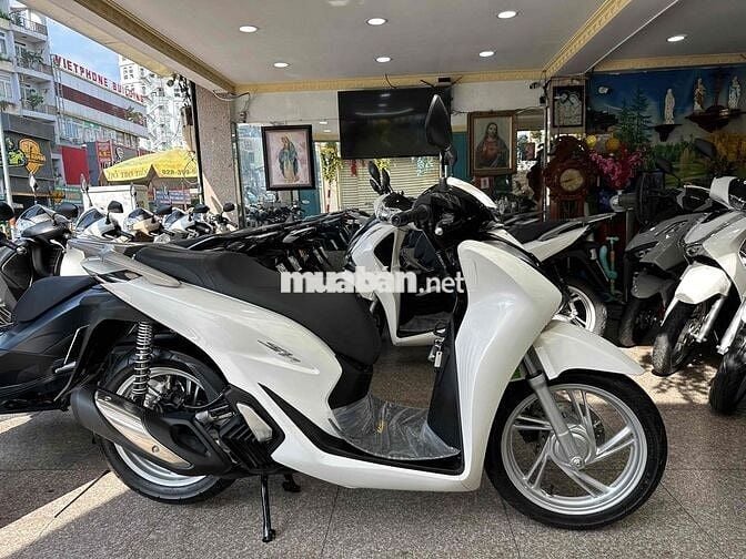 SH 125i ABS + HSTC 8/2025 Trắng BSTP Chính Chủ