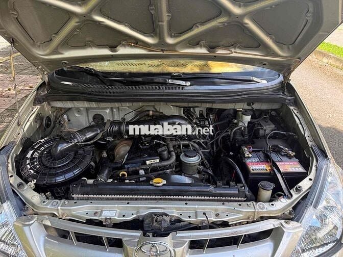 Toyota Innova 2006 G - 239000 km