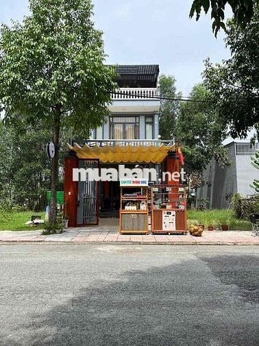 Chuyển nơi ở cần bán nhà 1 trệt 2 lầu , xây ở tâm huyết full thổ cư