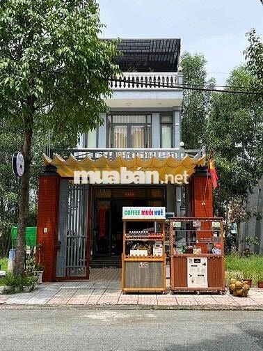 Chuyển nơi ở cần bán nhà 1 trệt 2 lầu , xây ở tâm huyết full thổ cư