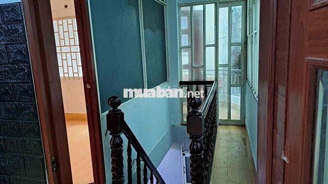 cho thuê nhà nguyên căn. 2pn2wc. CMT8 p15 Q10