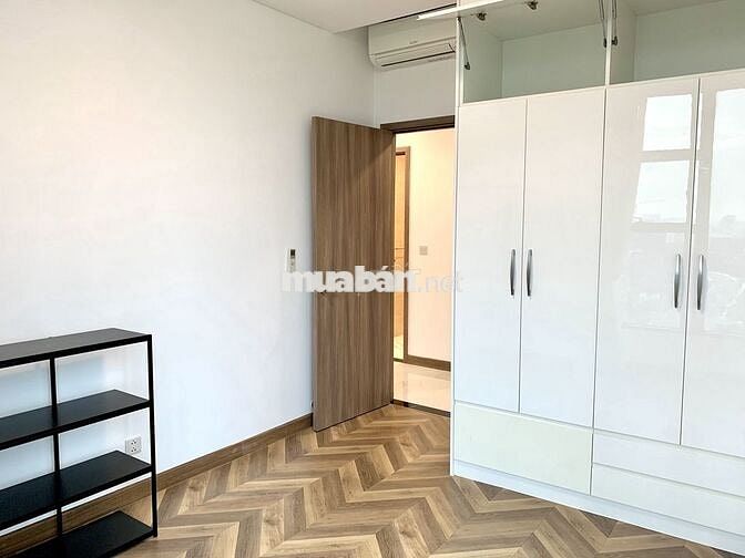 Cho thuê căn hộ 3PN, 2WC, 130m2, Sunwah Pearl - Thương lượng 9 Chủ.