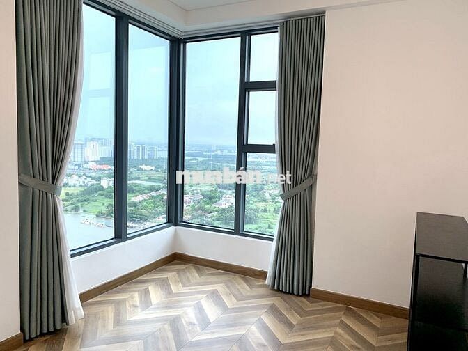 Cho thuê căn hộ 3PN, 2WC, 130m2, Sunwah Pearl - Thương lượng 9 Chủ.