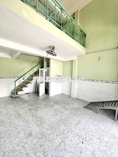 CHO THUÊ NHÀ KINH DOANH MẶT ĐƯỜNG CHÍNH LHP GIÁ 10TRIỆU/THÁNG