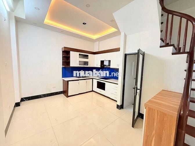 Nhà đẹp phố Dương Quảng Hàm, 2 thoáng, gần công viên Nghĩa Đô, 11.5 tỷ