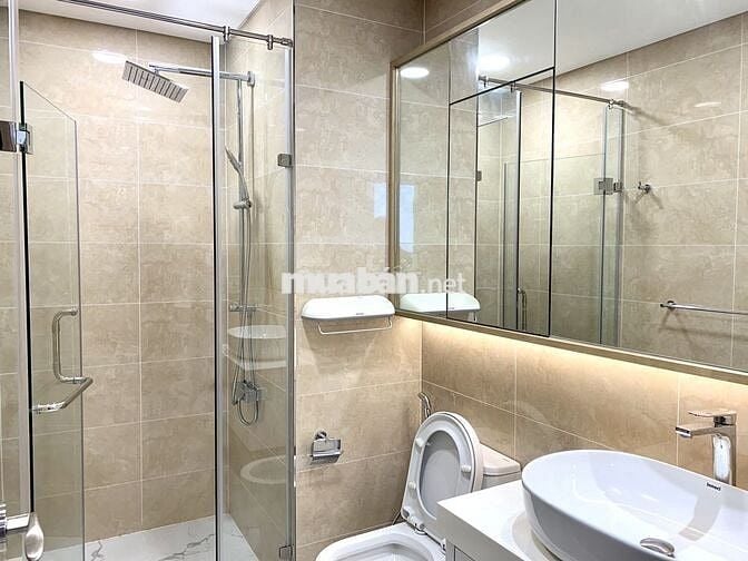 Cho thuê căn hộ 3PN, 2WC, 130m2, Sunwah Pearl - Thương lượng 9 Chủ.