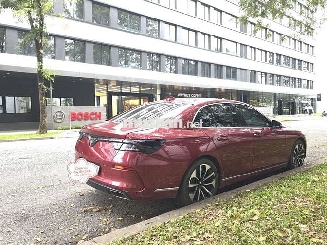 Lux A Cao cấp  2022 - 39000 km